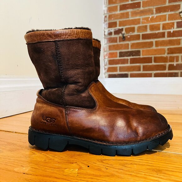 UGG Beacon Men’s Brown Leather Sheepskin Shearling Boot 5485 US Size 11 - Picture 1 of 16